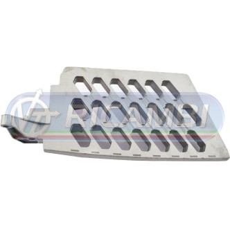 1 - GRIGLIA PEDANA INFERIORE FH 4 DX