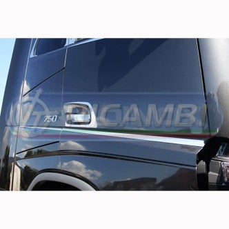1 - PROFILI INOX ESTENSIONE PORTA VOLVO FH 4 IN COPPIA