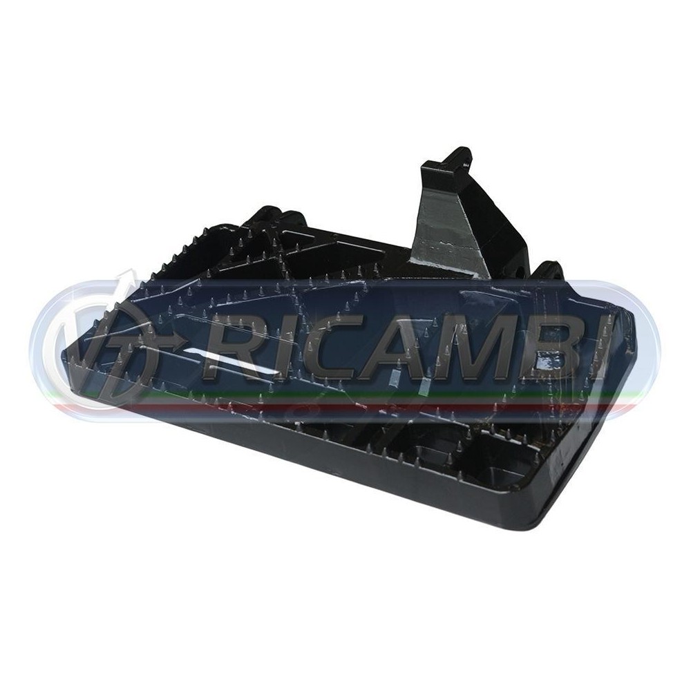 1 - PEDANA ANTERIORE PARAURTI FH 1 FM 1 SX