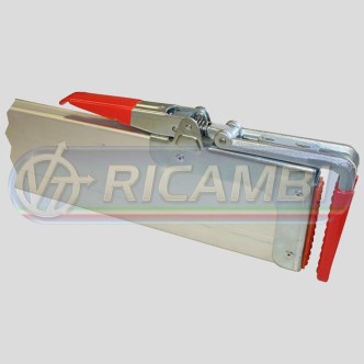 1 - BARRA FERMACARICO ORIZ. ALL 2400-2700 C/CHIUSURE ZINC.