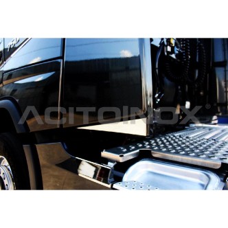 1 - PROFILI INOX SPOILER FH 4 C/SCRITTA FH IN COPPIA