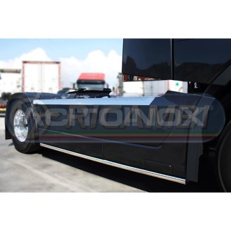 1 - COPRICARENA INOX VOLVO FH 4 EURO 5 C/BATTERIE LAT. SX IN COPPIA