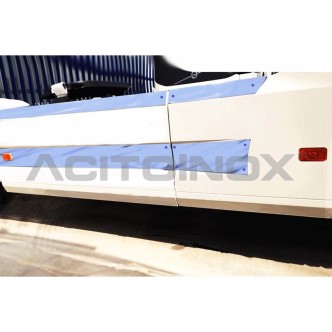 2 - COPRICARENA SUP. + FASCE INOX VOLVO FH 4 EURO 6 C/BATTERIE LAT. IN COPPIA