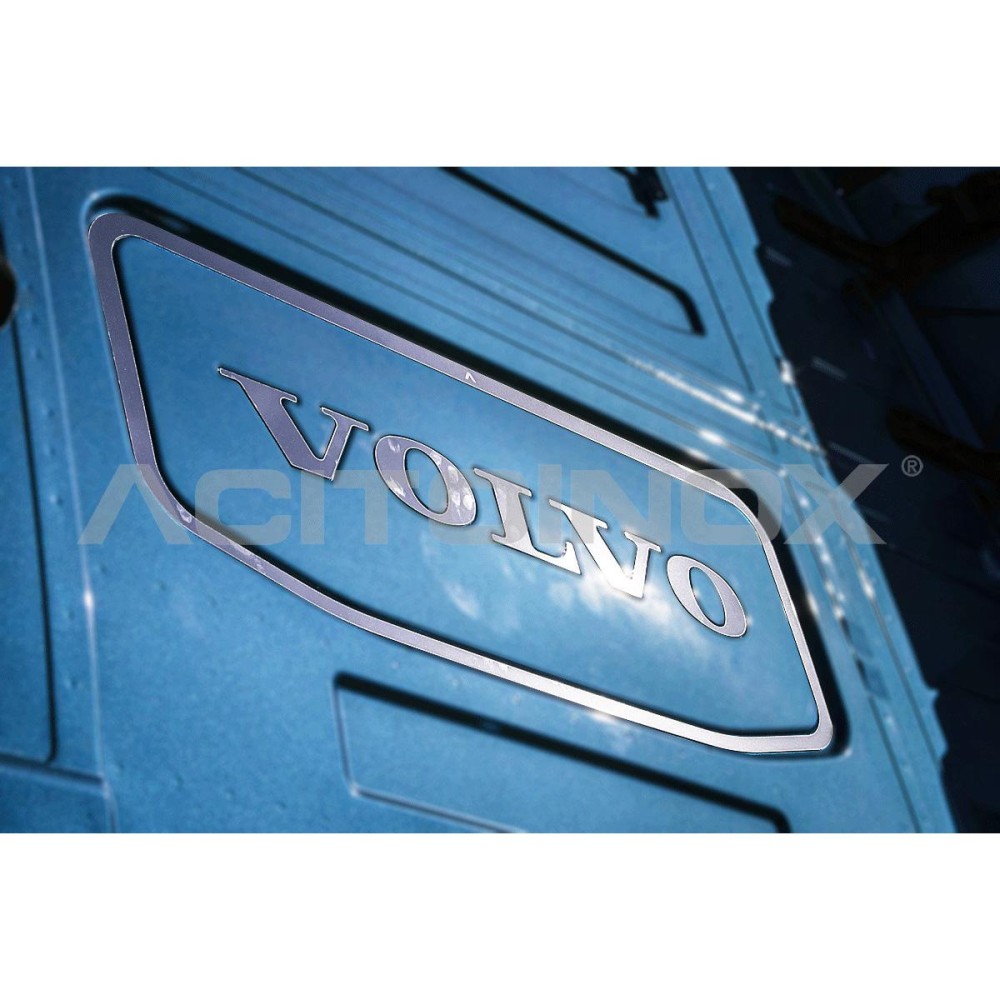 2 - APPLICAZIONE CABINA POSTERIORE FH 4 C/SCRITTA VOLVO