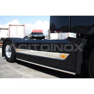 2 - FASCE COPRICARENA INOX VOLVO FH 4 EURO 6 C/BATTERIE LAT. IN COPPIA
